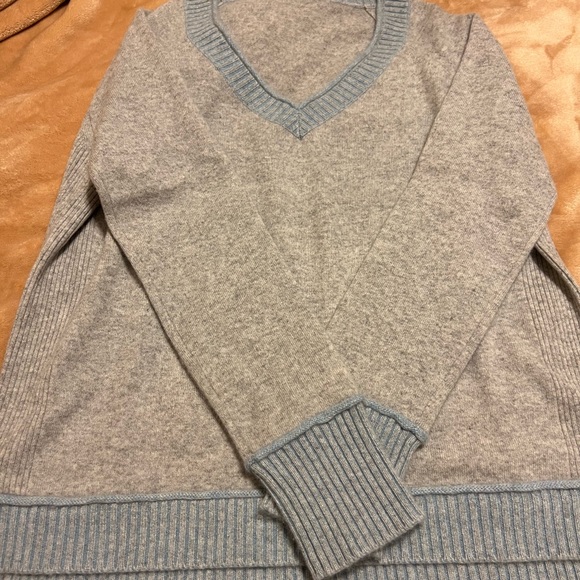 Amazing cashmere sweater grey and powder blue - Picture 2 of 3